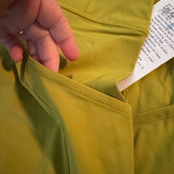 NWT Lululemon Fast and Free Leggings - Picture 3 of 5